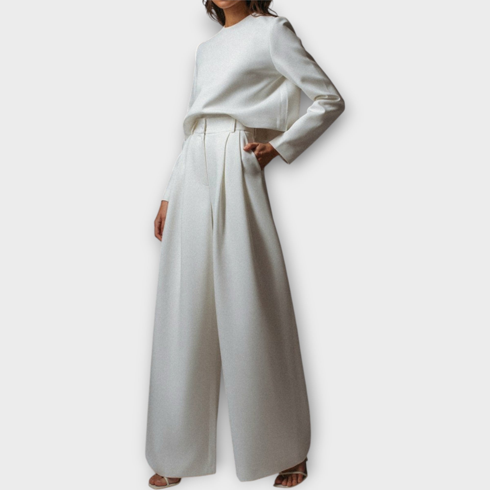 Lucia - Sæt with elegant enkelhed and tidløs stil