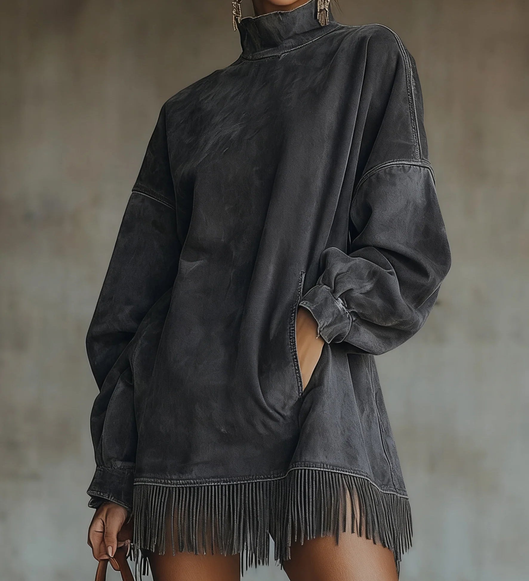 Amálie | semišové šaty s vysokým límcem a třásněmi