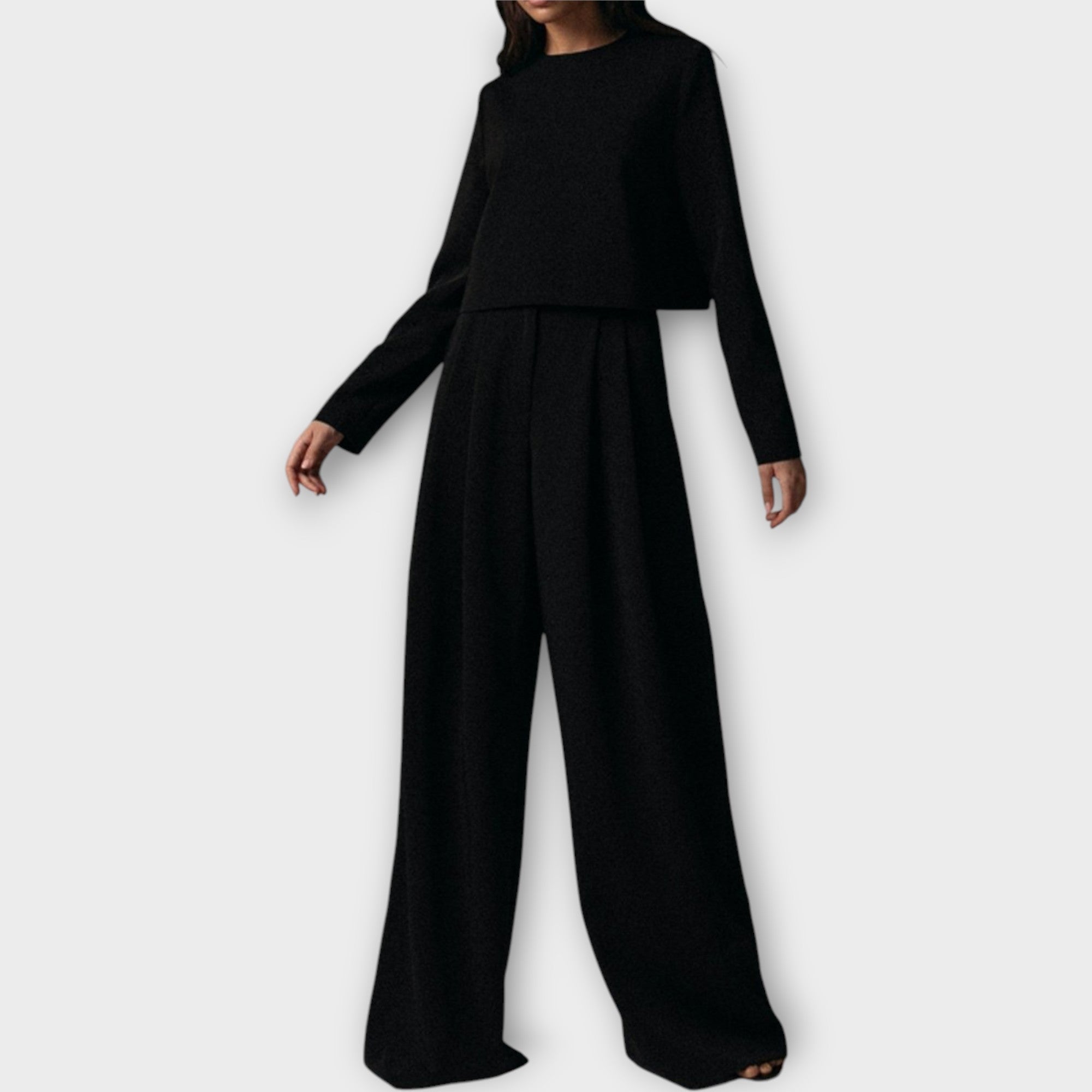 Lucia - Sæt with elegant enkelhed and tidløs stil